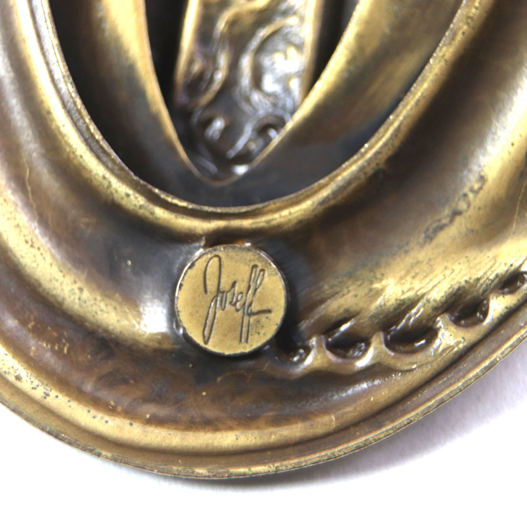 Great Joseff of HOLLYWOOD Brooch Statue of a veiled woman Oval Pin gold Women