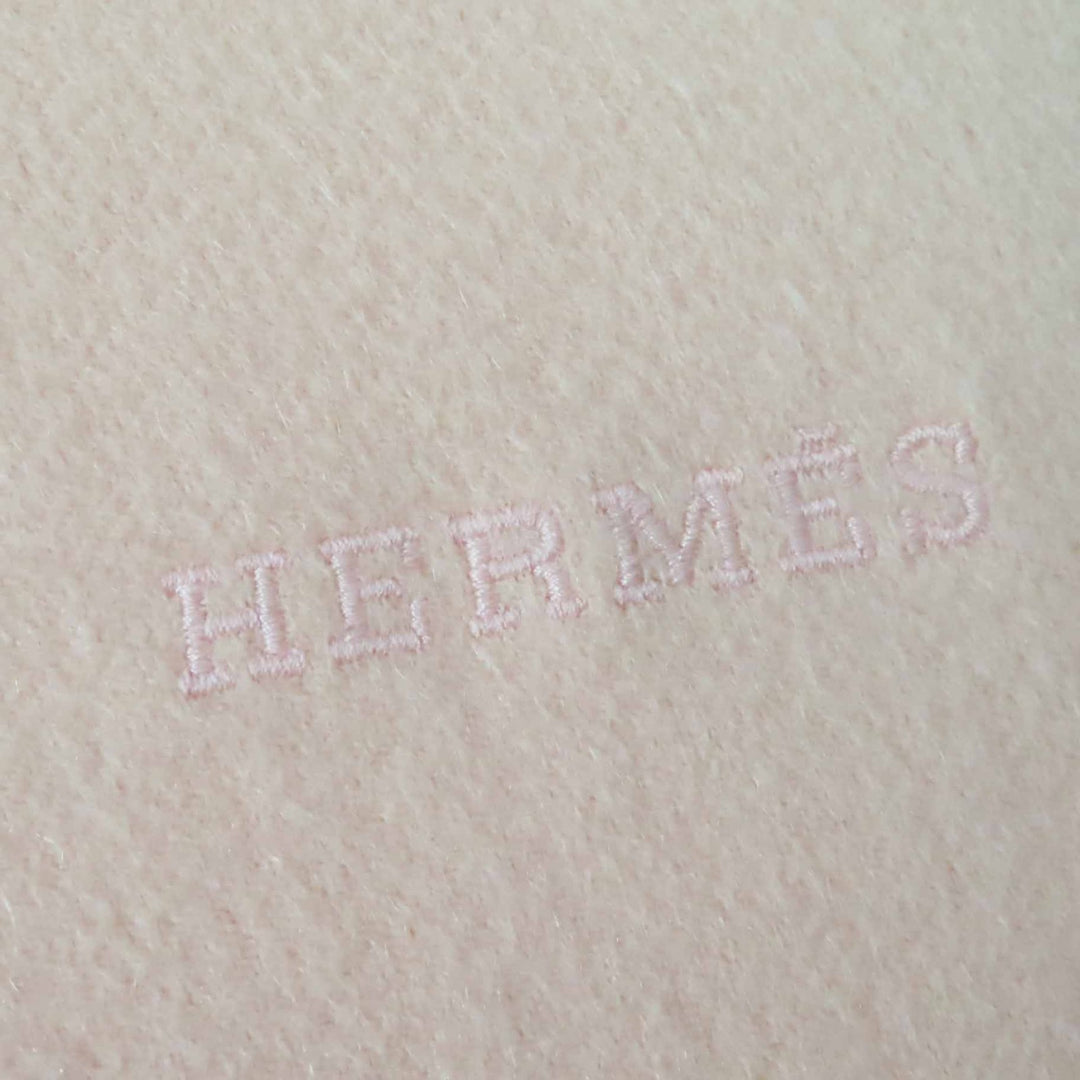 Very Good HERMES shawl Extra large with embroidered logo pink cashmere Women