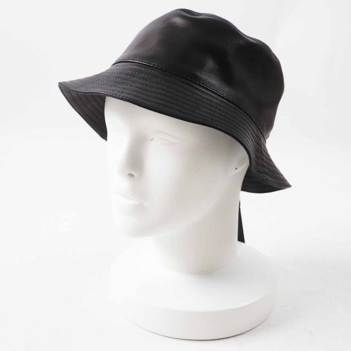 Pristine LOEWE hat Anagram leather patch black Lamb leather Women
