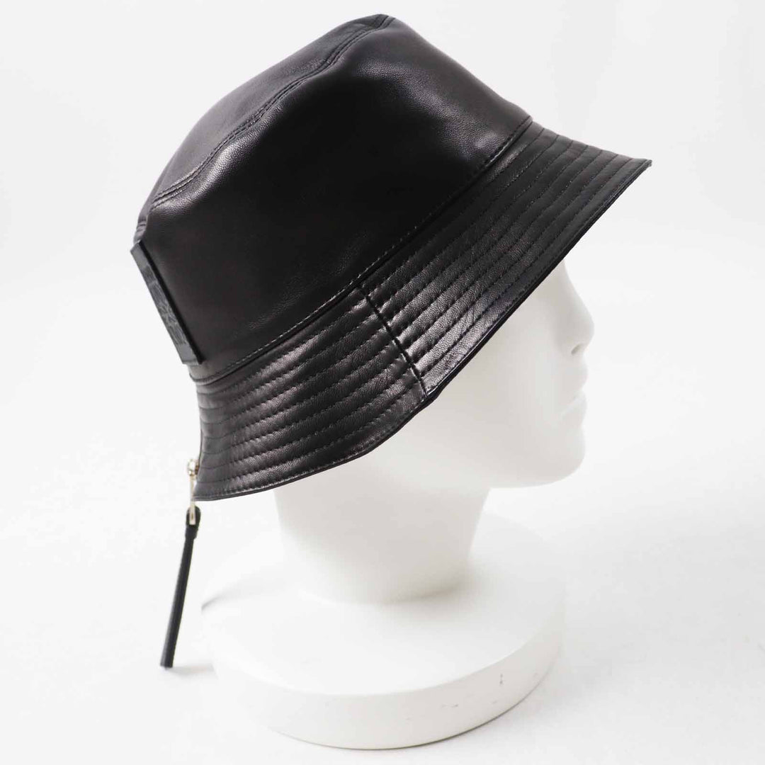 Pristine LOEWE hat Anagram leather patch black Lamb leather Women
