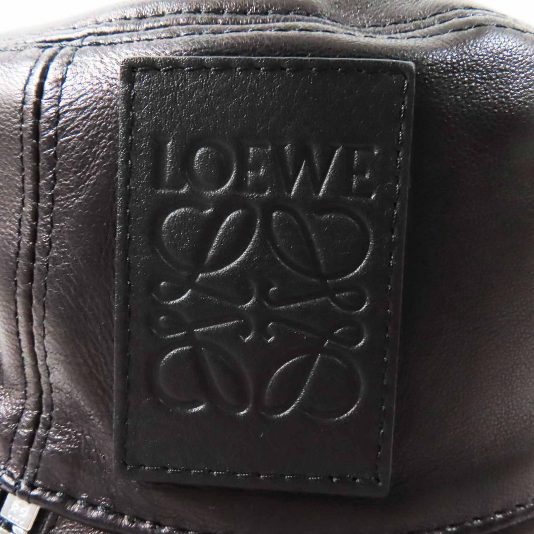 Pristine LOEWE hat Anagram leather patch black Lamb leather Women