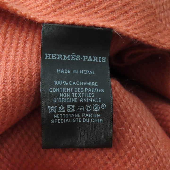 Pristine HERMES Scarf Grand Chevron Leather logo patch and fringe scarf cashmere