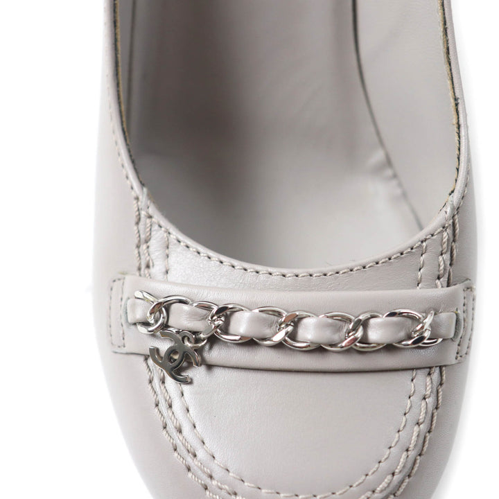 Great CHANEL pumps COCO MarkChain decorated round toe gray leather Women 36.5