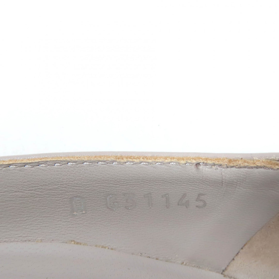 Great CHANEL pumps COCO MarkChain decorated round toe gray leather Women 36.5