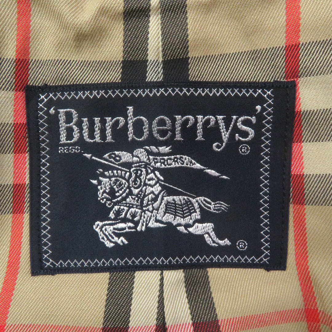 Great Burberrys coat Long with Nova check pattern on the inside iridescent mens