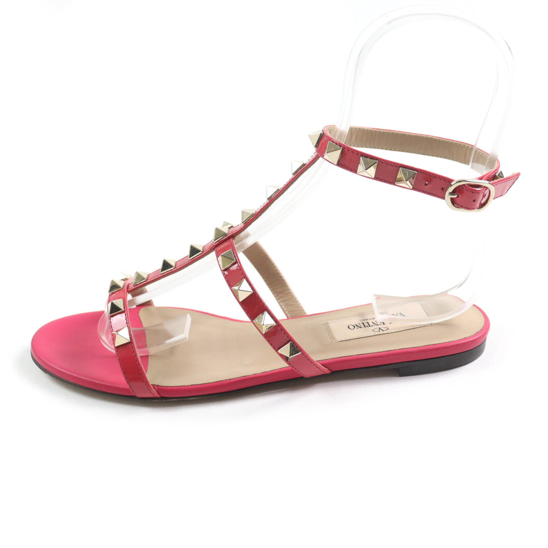 Excellent Valentino Garavani Sandals Rockstud ankle strap patent leather pink