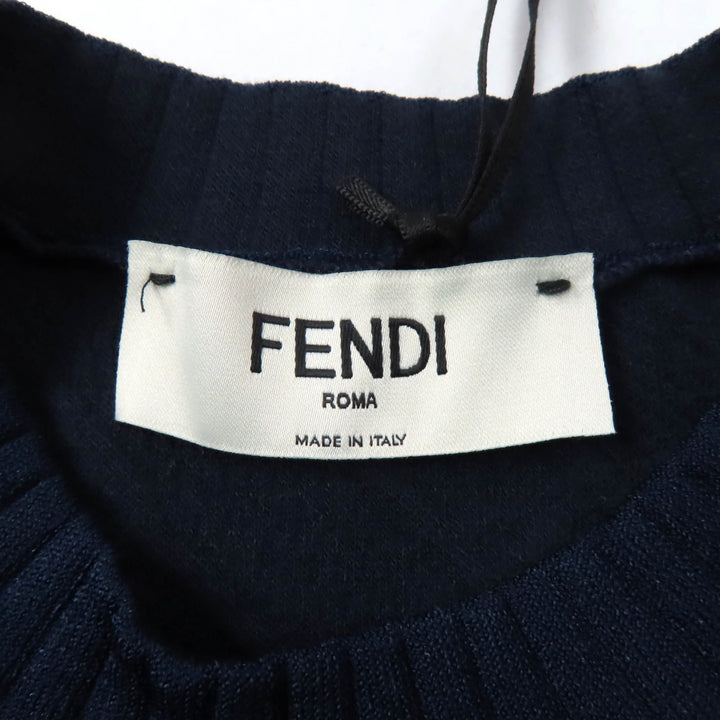 Pristine FENDI knit FF logo Crew neck Cropped length Long sleeves Navy Women 40