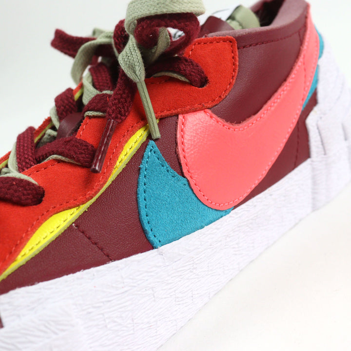 Pristine NIKE KAWS SACAI Lowcut sneakers BLAZER LOW multicolo leather mens 27