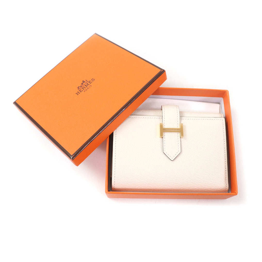 Pristine HERMES Tri-fold wallet Bearn combine Shave Women