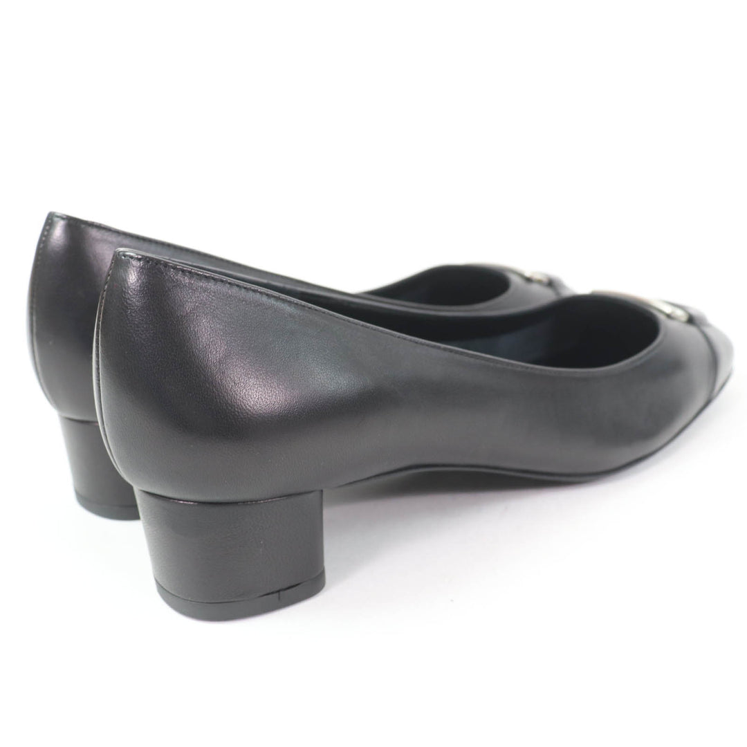 Excellent Salvatore Ferragamo pumps With Gancini Metal black leather Women 8
