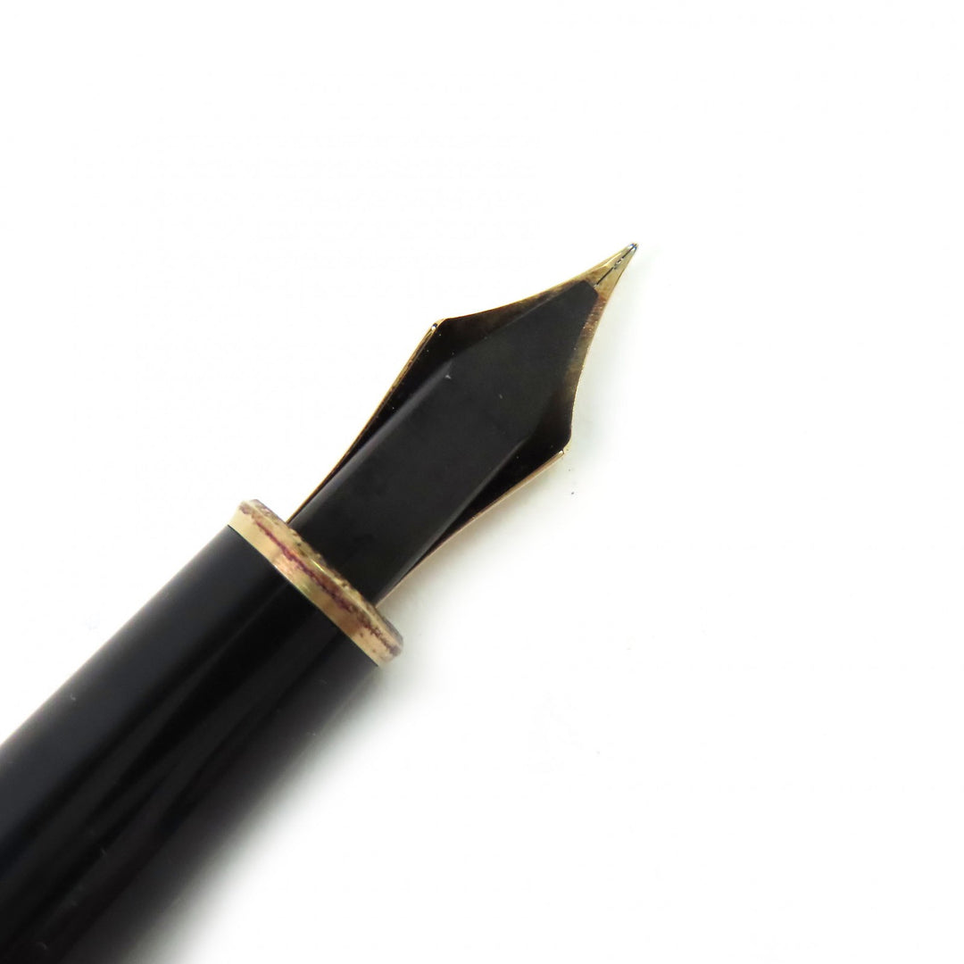 Very Good MONTBLANC fountain pen Meisterstck Classic white star Black gold 14K