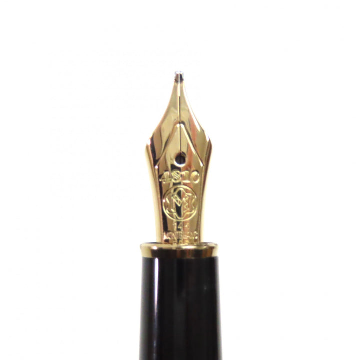 Great MONTBLANC fountain pen Meisterstck Classic white star Black gold 14K mens