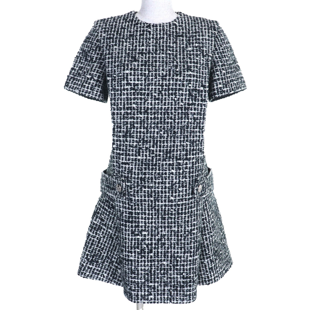 Excellent LOUIS VUITTON one piece Short Sleeve with LV Buttons Black White wool