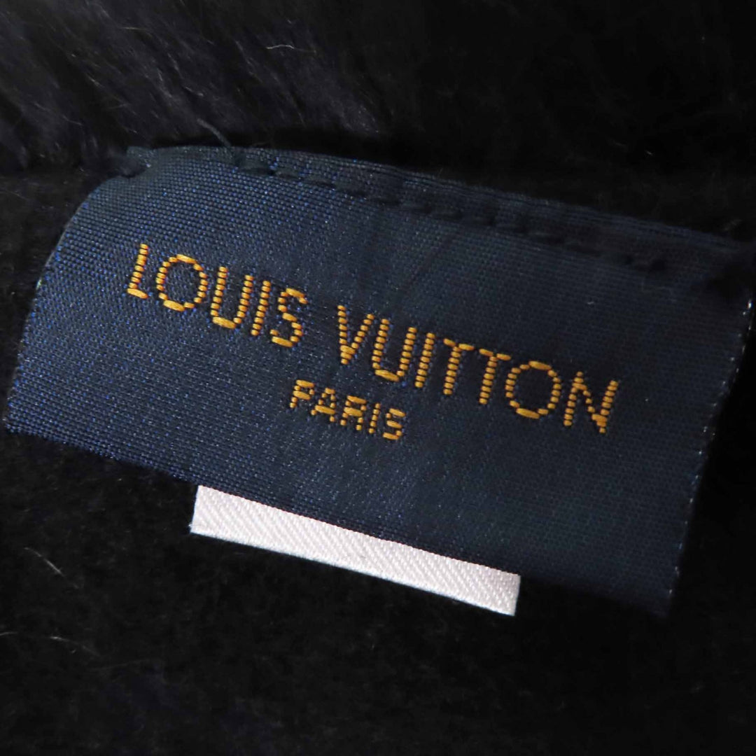 Excellent LOUIS VUITTON Scarf Echarpe LV Neon Black blue Rabbit Women M70928
