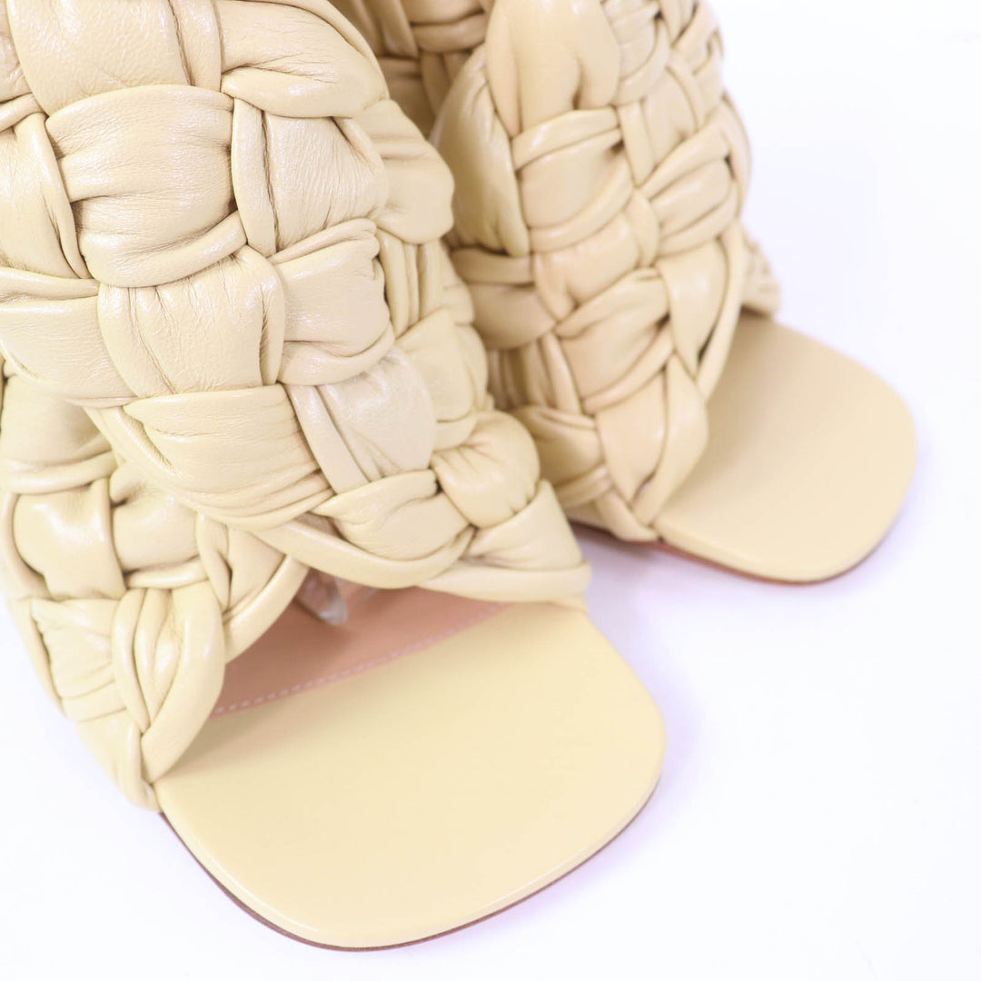 Pristine BOTTEGAVENETA Sandals INTRECCIATO beige leather Women 36.5 632507