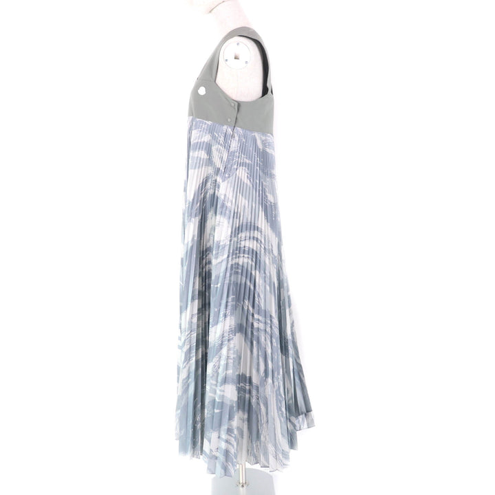 Pristine MONCLER GENIUS 4×HYKE one piece ABITO, long length, Pleated Gray 38