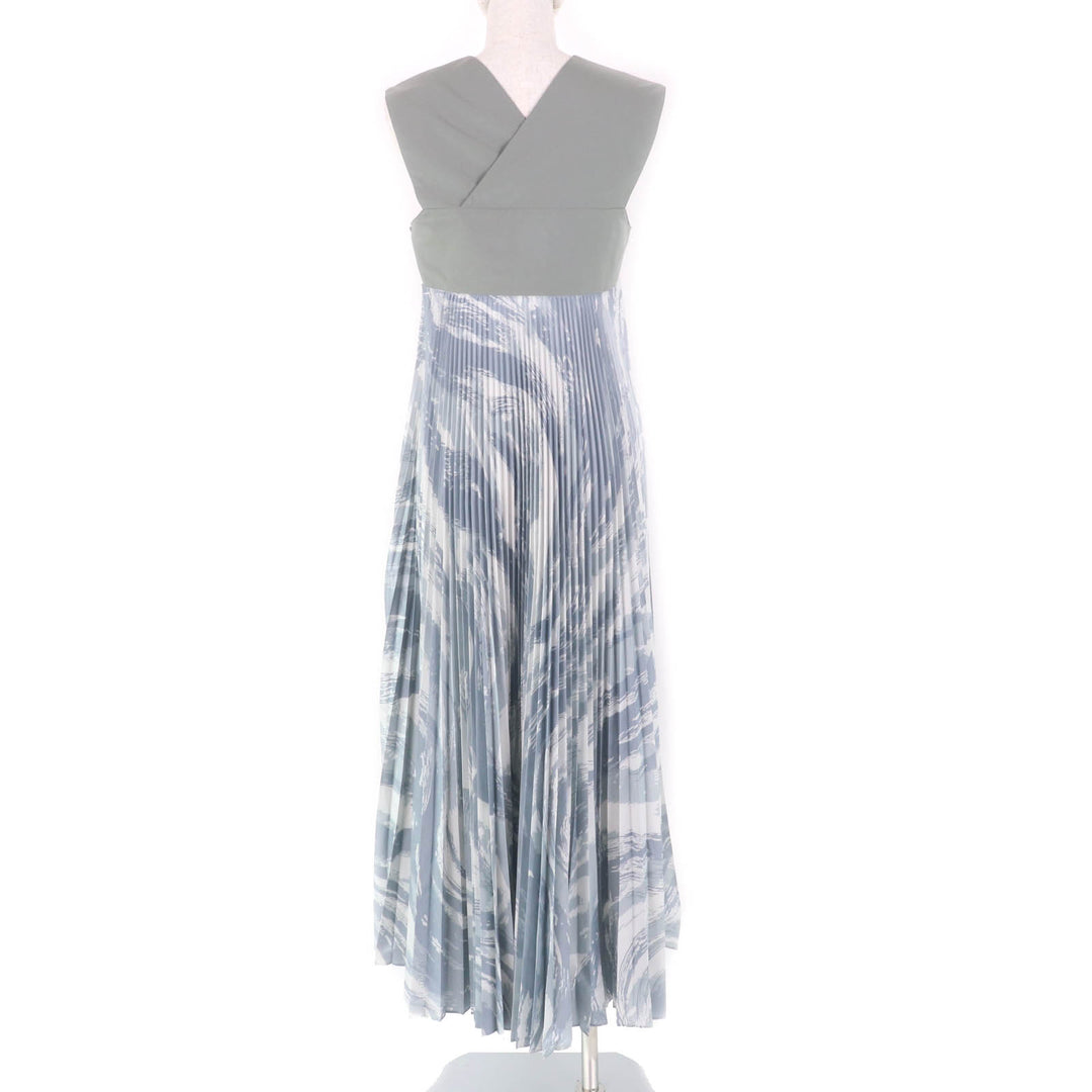 Pristine MONCLER GENIUS 4×HYKE one piece ABITO, long length, Pleated Gray 38