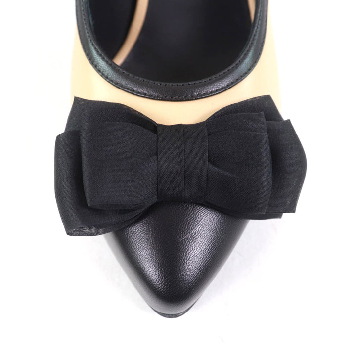 Pristine CHANEL pumps COCO MarkMetal Beige black leather 35.5 17P G32397
