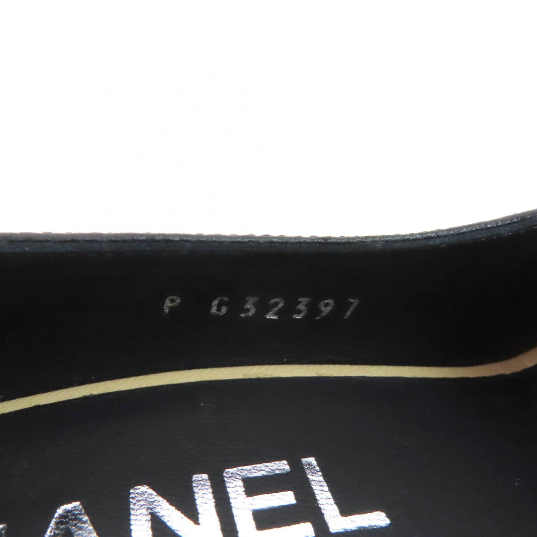 Pristine CHANEL pumps COCO MarkMetal Beige black leather 35.5 17P G32397