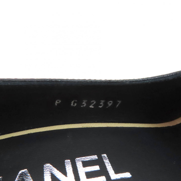 Pristine CHANEL pumps COCO MarkMetal Beige black leather 35.5 17P G32397
