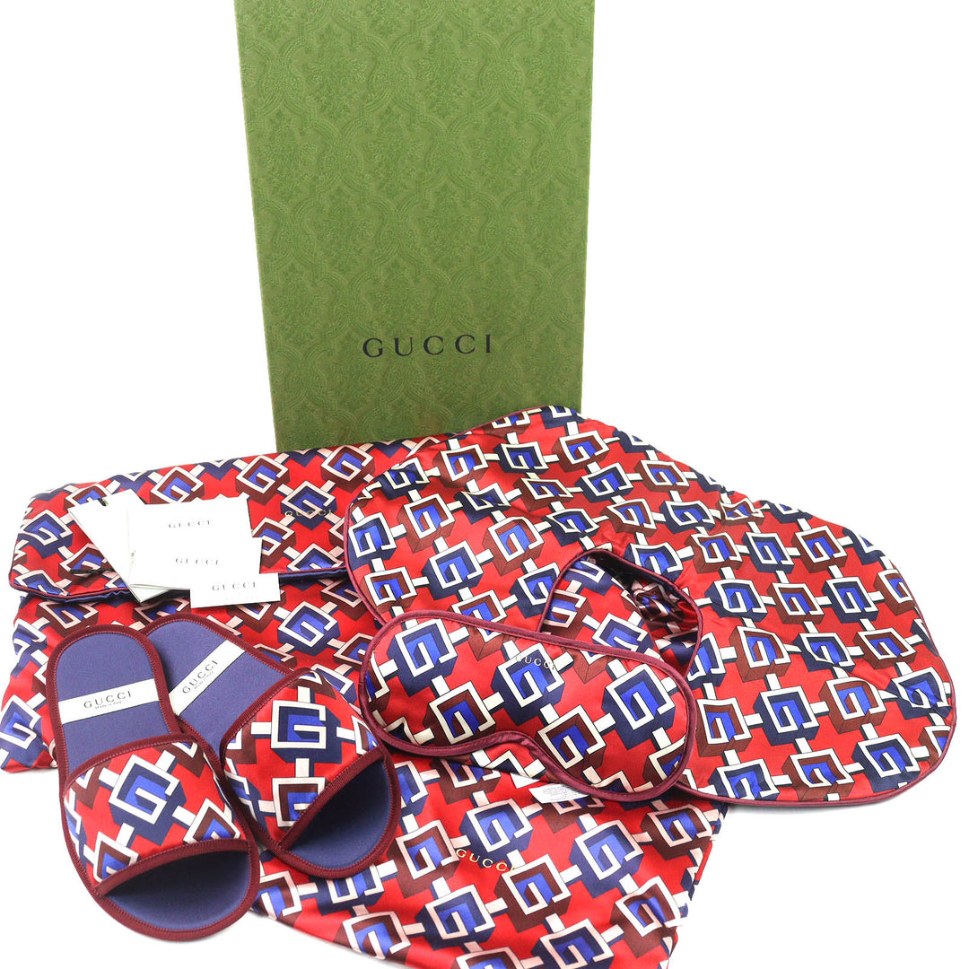 Pristine GUCCI Other set Geometric Travel Set Eye mask, air pillow, slippers