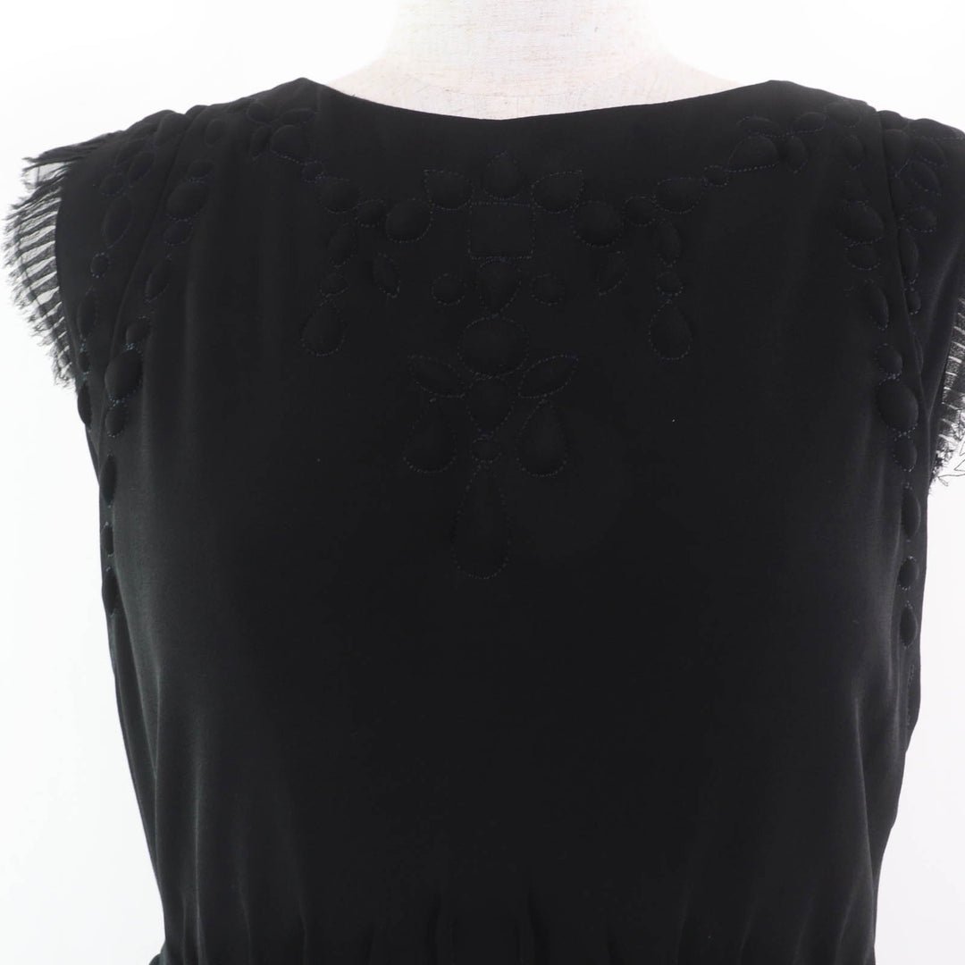 Excellent CHANEL Little Black Dress Little Black Silk COCO Mark black 40 07A