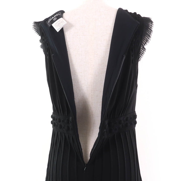 Excellent CHANEL Little Black Dress Little Black Silk COCO Mark black 40 07A