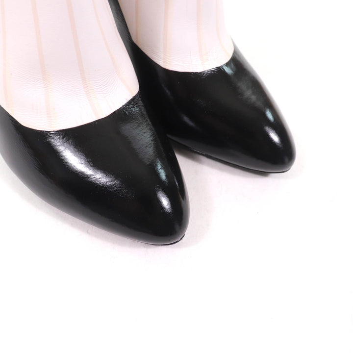 Excellent LOUIS VUITTON Ankle boots LV logo pointed toe Black White leather Women 37.5