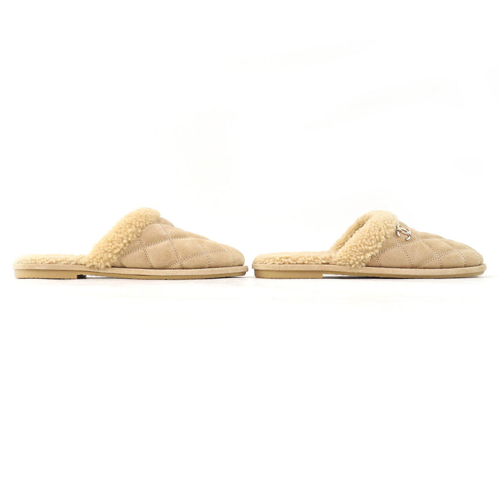 Pristine CHANEL Mule COCO Mark Matelasse Boa Slippers Room Shoes beige Women 36