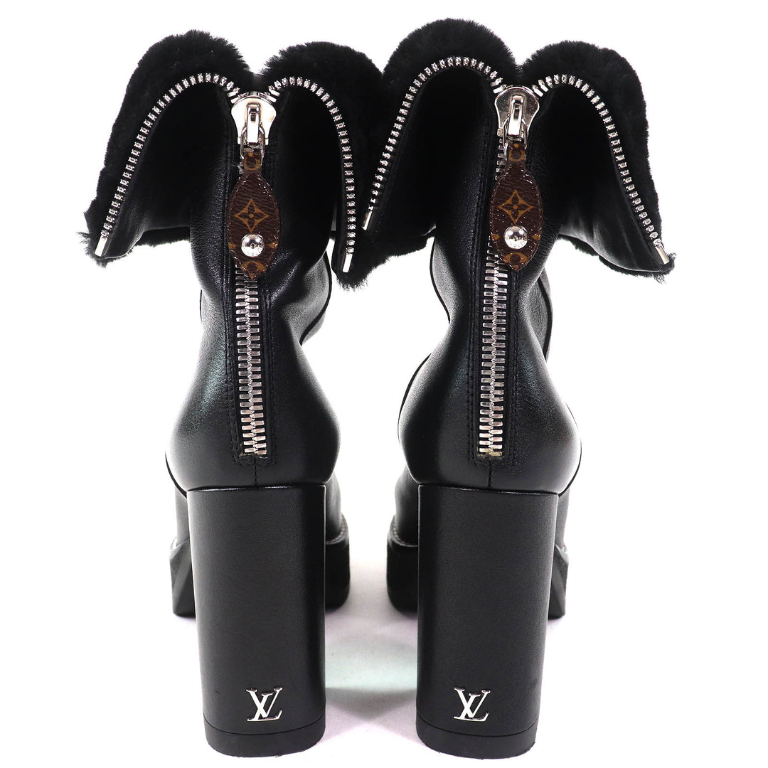 Great LOUIS VUITTON short boots LV logo Metal back zip leather shearling Women 36.5