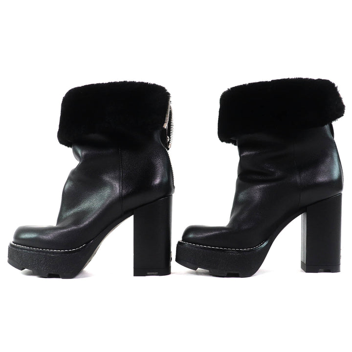 Great LOUIS VUITTON short boots LV logo Metal back zip leather shearling Women