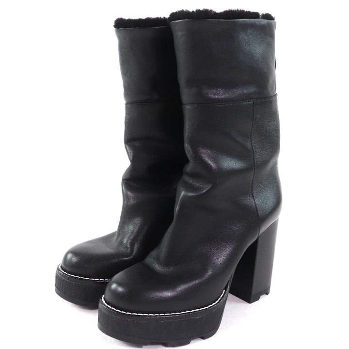 Great LOUIS VUITTON short boots LV logo Metal back zip leather shearling Women