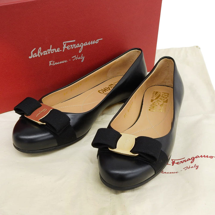 Excellent Salvatore Ferragamo pumps VARINA Vara ribbon black leather Women 5