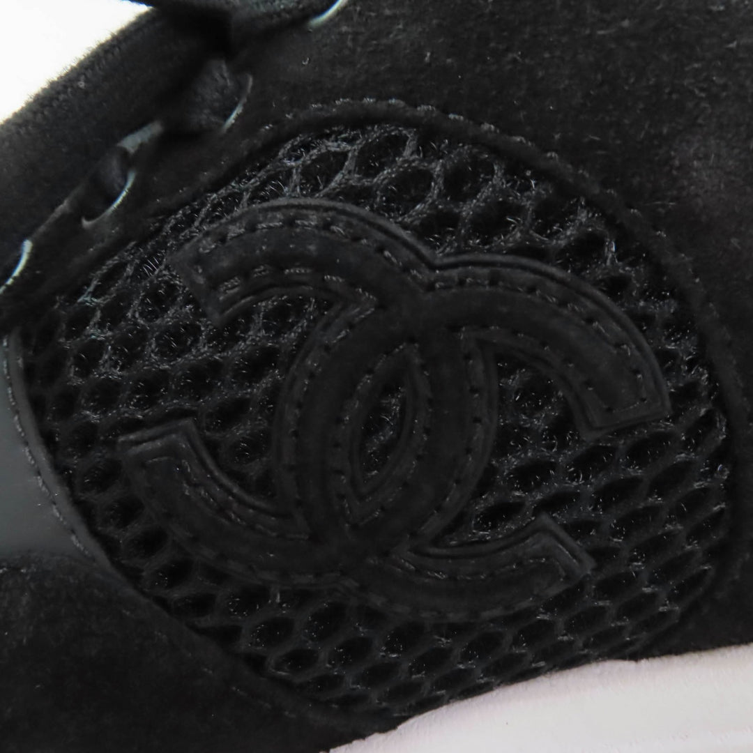 Excellent CHANEL Low cut sneakers black Suede leather Women 36 22P G38800