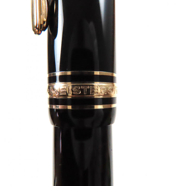 Great MONTBLANC fountain pen Meisterstuck 146 white star Black gold 14K mens