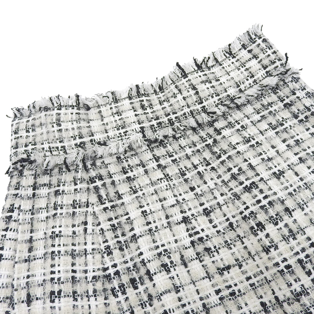 Excellent DOLCE&GABBANA skirt Mohair blend knee-length tweed skirt, tight fit Women 36