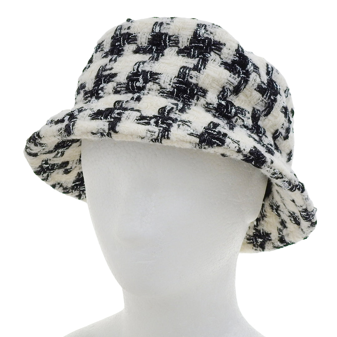 Excellent CHANEL hat COCO Mark Houndstooth Tweed Hat White black wool Women M
