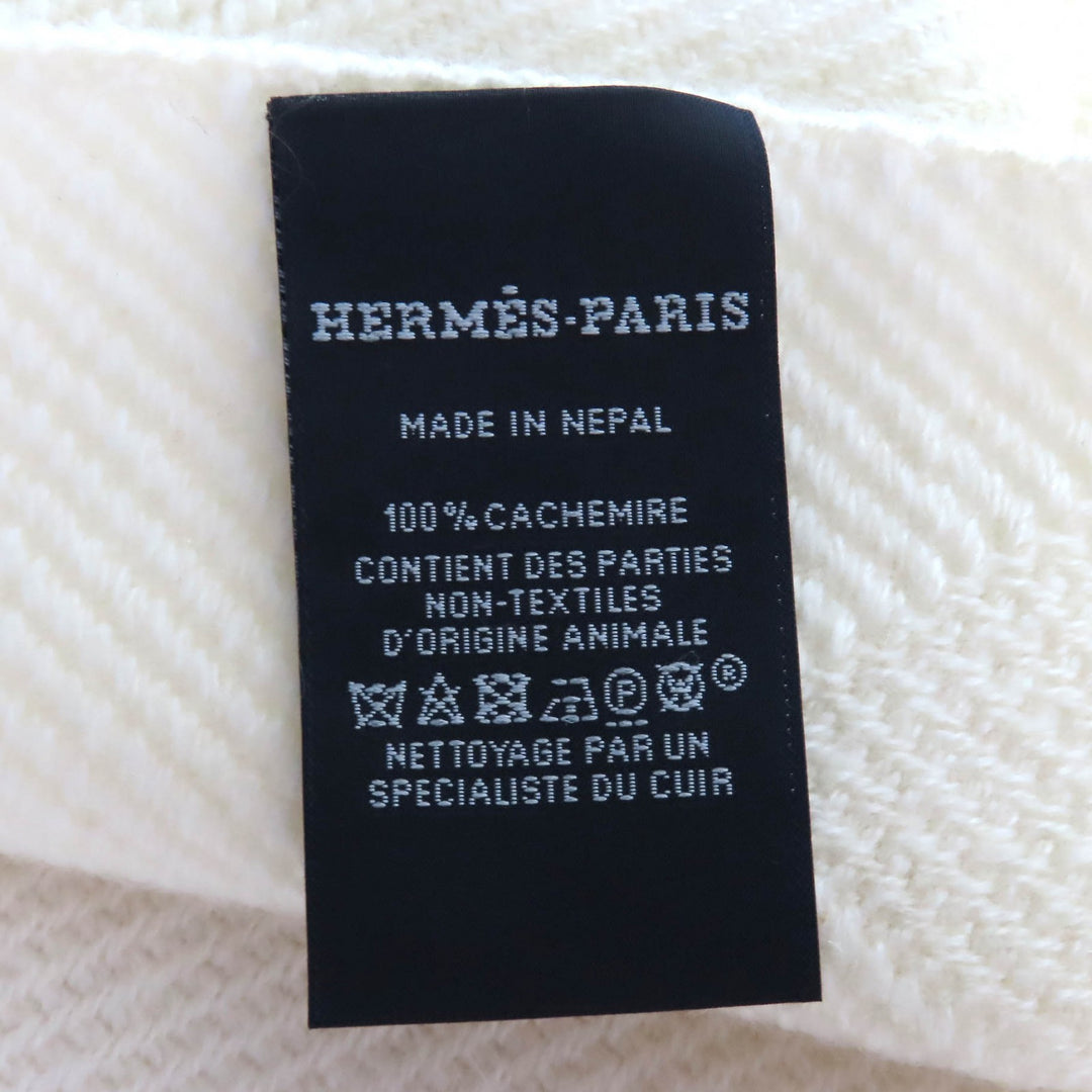 Excellent HERMES Stall Chevron Zoom Fringe shawl scarf with leather logo patch