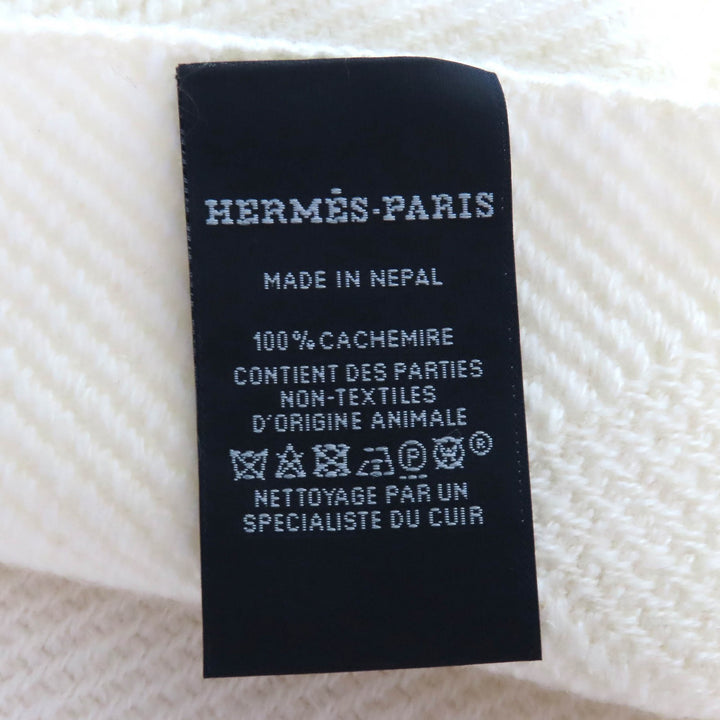 Excellent HERMES Stall Chevron Zoom Fringe shawl scarf with leather logo patch