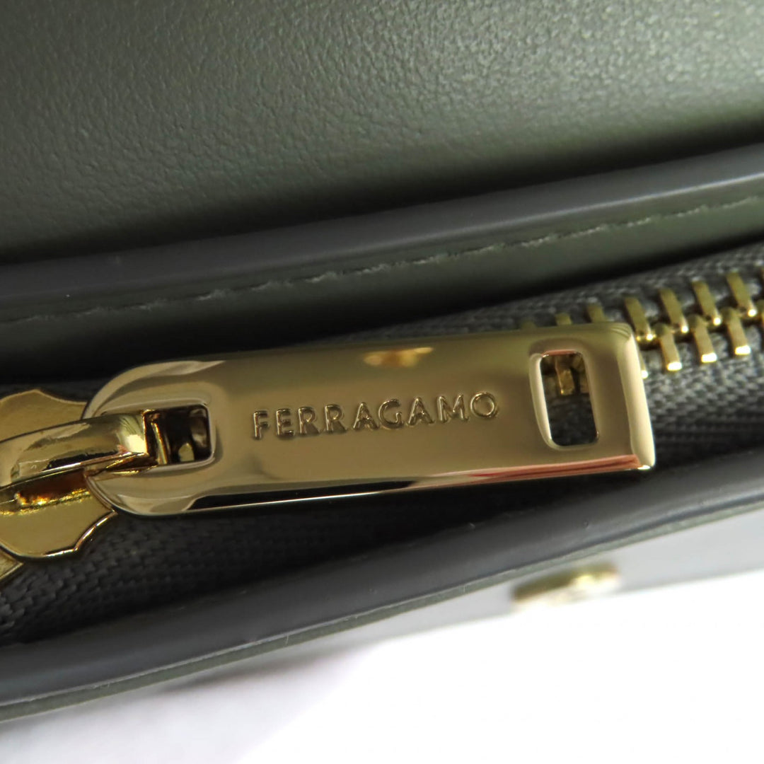 Excellent FERRAGAMO Bifold Wallet Ash gray leather Women 0775288