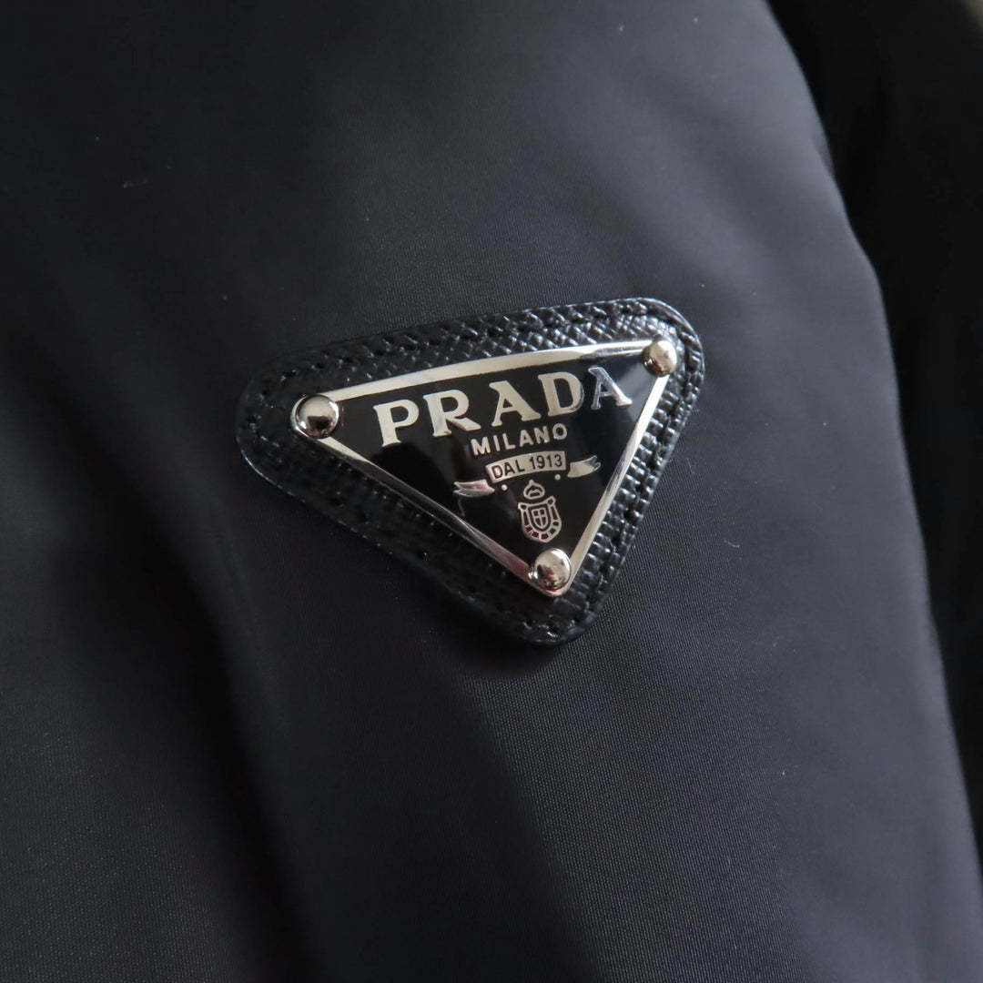 Great PRADA Down jacket Triangle logo ZIP UP black polyamide Women 42 290545