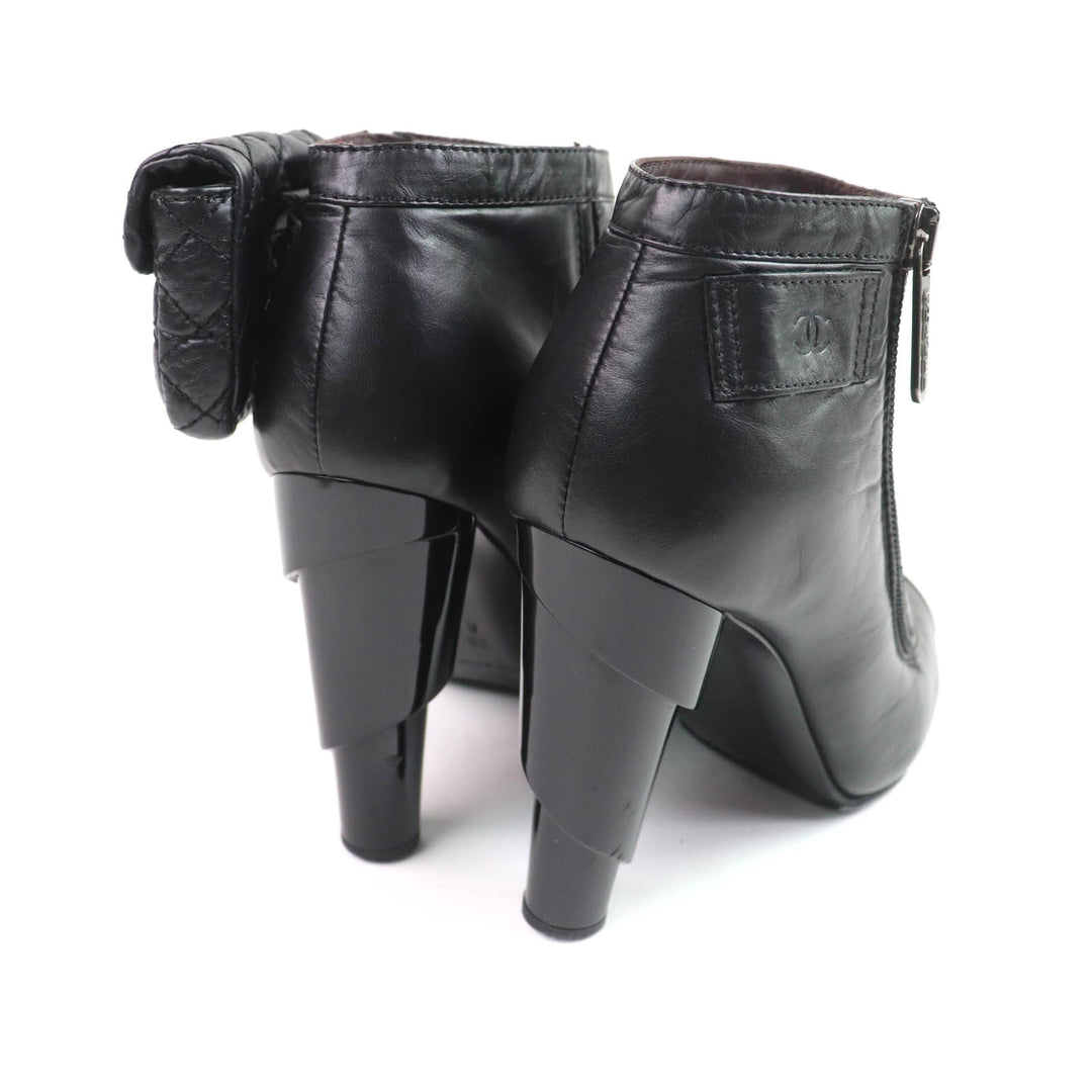 Great CHANEL Ankle boots black leather Women 36 G26164