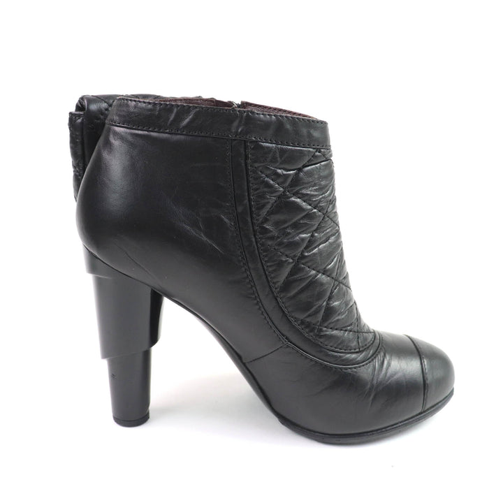 Great CHANEL Ankle boots black leather Women 36 G26164