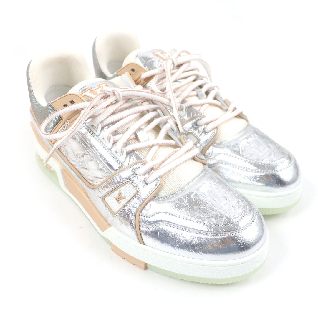 Pristine LOUIS VUITTON Low cut sneakers LV Trainer Line metallic Silver leather