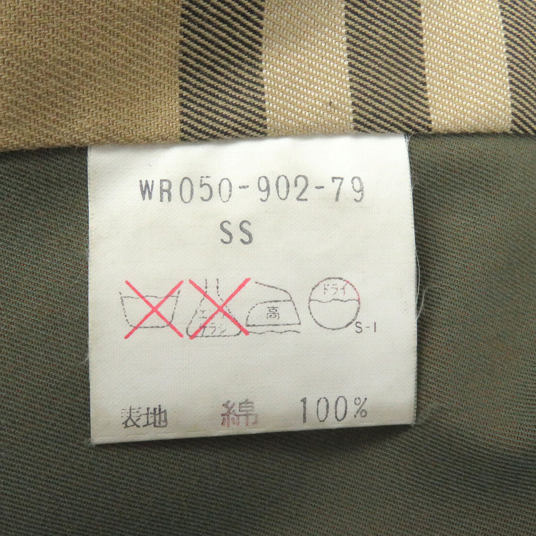 Very Good Burberrys coat Nova check pattern on the back iridescent cotton mens