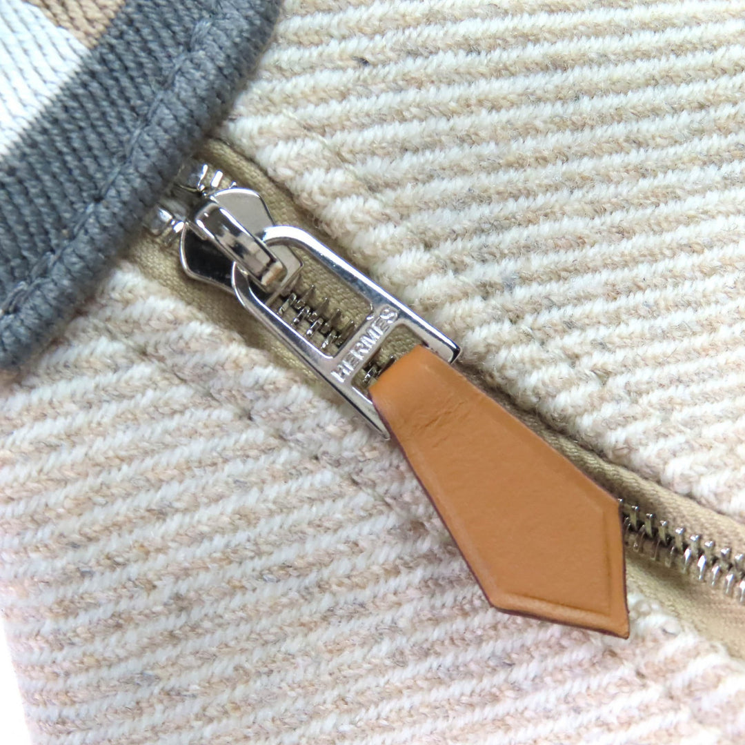 Pristine HERMES Pouch BRIDE A BLACK PM OC Serie Button Handbag wool