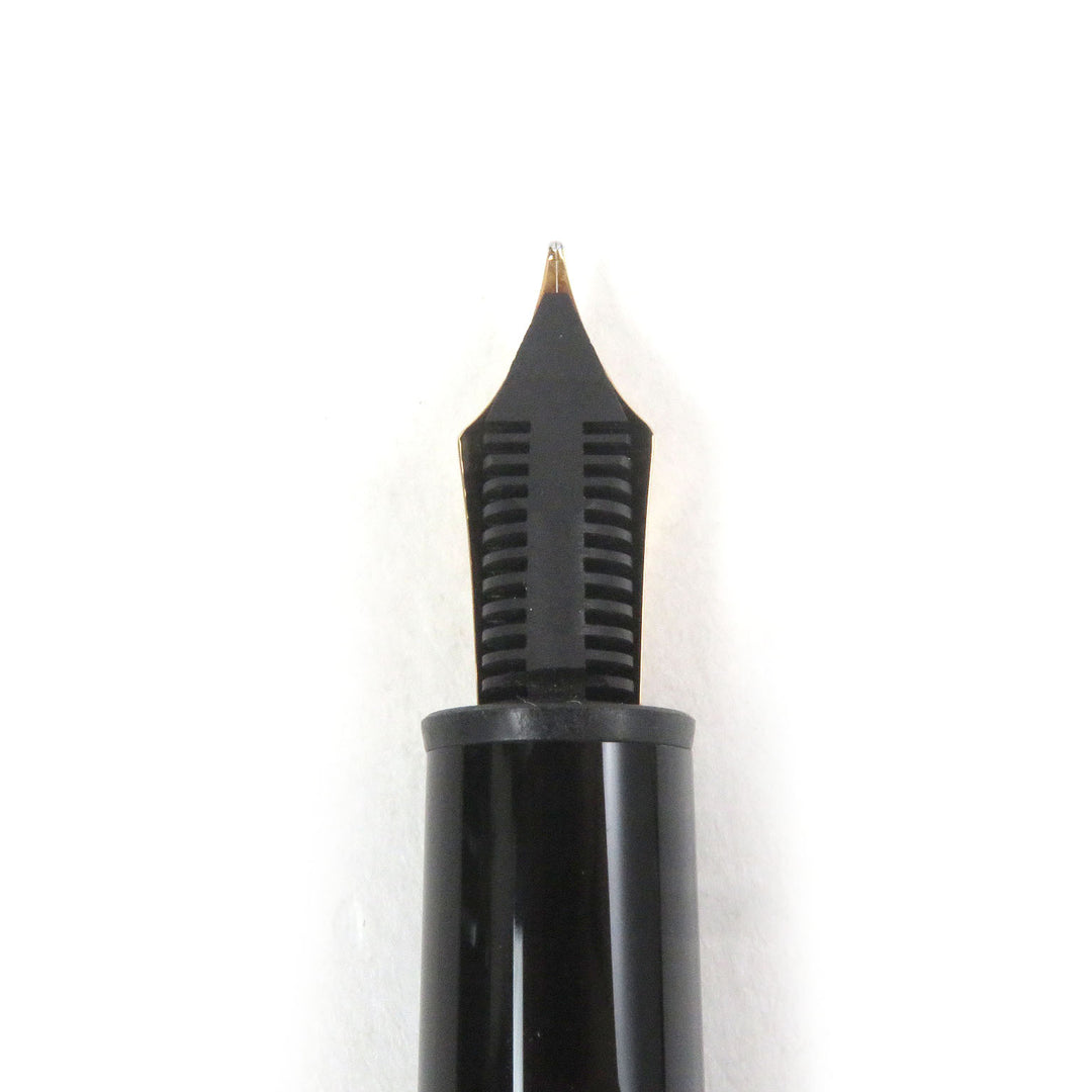 Great MONTBLANC fountain pen Meisterstuck 146 Cap type Black gold 14K mens