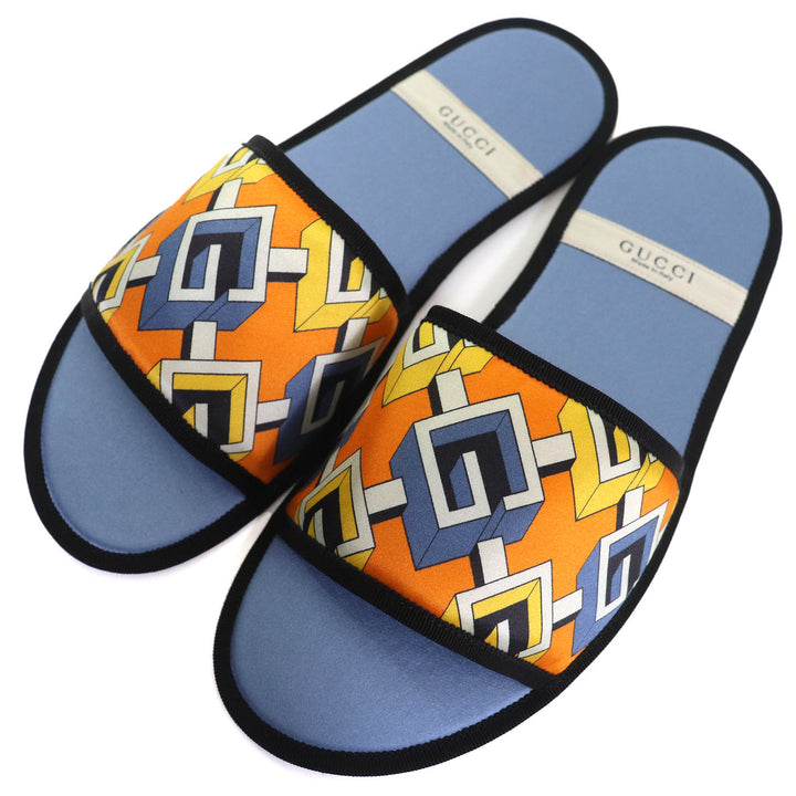 Pristine GUCCI Geometric G Travel Set: Eye Mask, Air Pillow, and Slippers L
