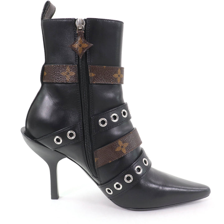 Great LOUIS VUITTON Ankle boots Monogram Belt Design Leather black leather Women