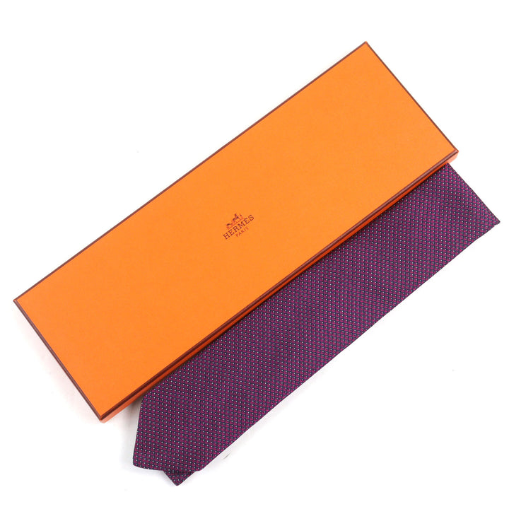 Pristine HERMES tie CRAVATE All-over pattern, heart embroidery, H logo silk